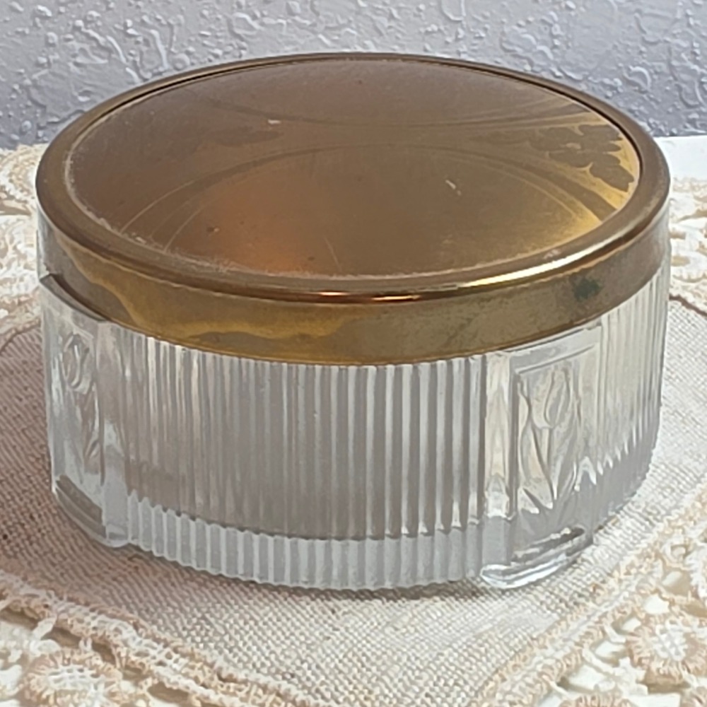 Vintage Glass Vanity Jar Set 2pc Floral Etched Brass Lids Ribbed Clear Glass - Picture 6 of 10